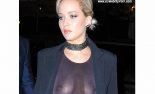 Jennifer Lawrence xxx Enseñando las Tetas