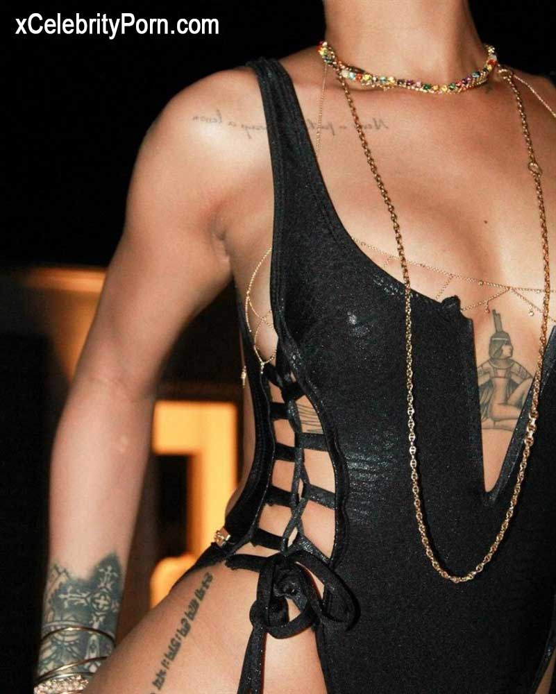 Rihanna xxx Fotos de la Famosa de Vacaciones -famosas-desnudas-celebrity-porn-descuidos-destapes-detras-de-camaras (6)