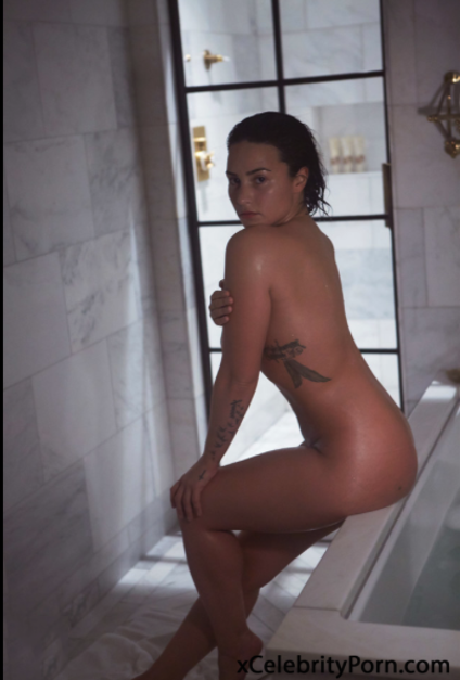 Demi Lovato fotos  xxx-famosasdesnudas- fotos cantantes porno Modelos follando-Celebridades en orgias (1)