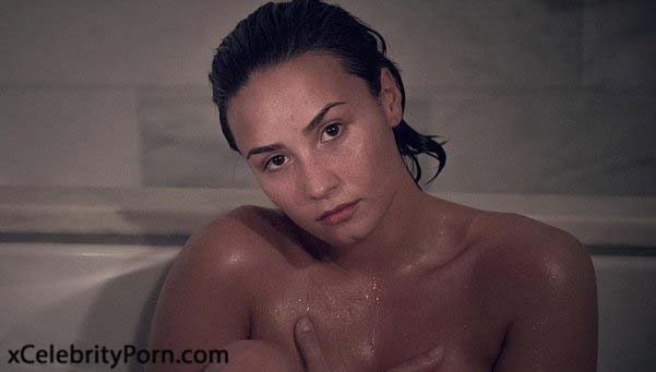 Demi Lovato fotos  xxx-famosasdesnudas- fotos cantantes porno Modelos follando-Celebridades en orgias (3)