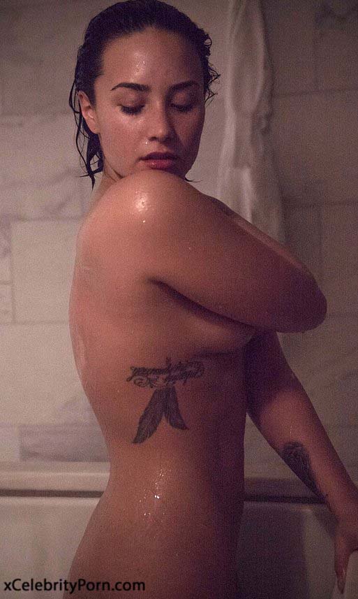 Demi Lovato fotos  xxx-famosasdesnudas- fotos cantantes porno Modelos follando-Celebridades en orgias (4)
