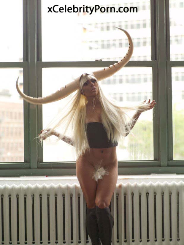 Lady Gaga posando fotos picantes-fotos famosas xxx-cantnates follando-Modelos desnudas-fotos filtradasde Lady Gaga porno (17)